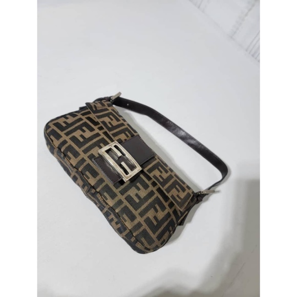 Authentic Fendi Zucca Canvas Baguette Brown - Picture 12 of 15